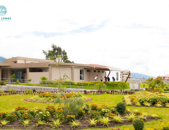¿Qué es un club residencial para adultos mayores en Ecuador y por qué elegirlo desde  Panamá?