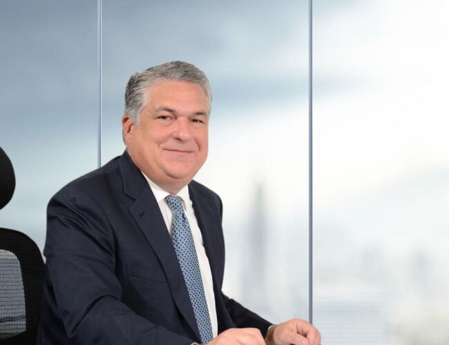 Francisco Martinelli: asesoría legal en energías renovables en Panamá